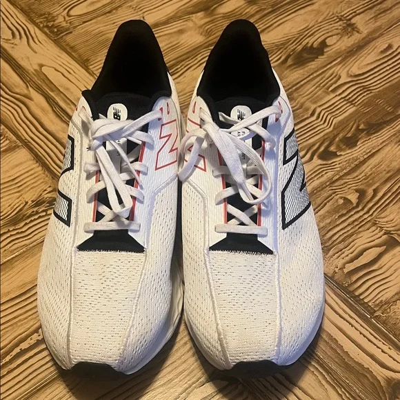 New Balance Mens Fresh Foam Arishi V4Running Shoe - Picture 2 of 6